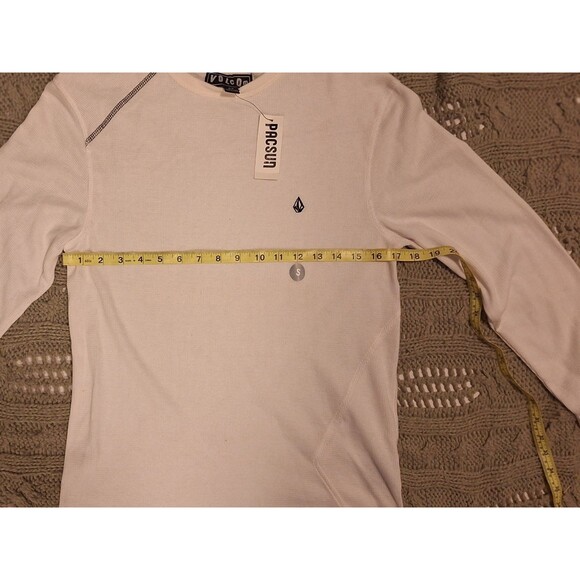 NWT Volcom Long Sleeve T-Shirt Men's Size S White Logo Crew Neck Cotton READ - Picture 3 of 9